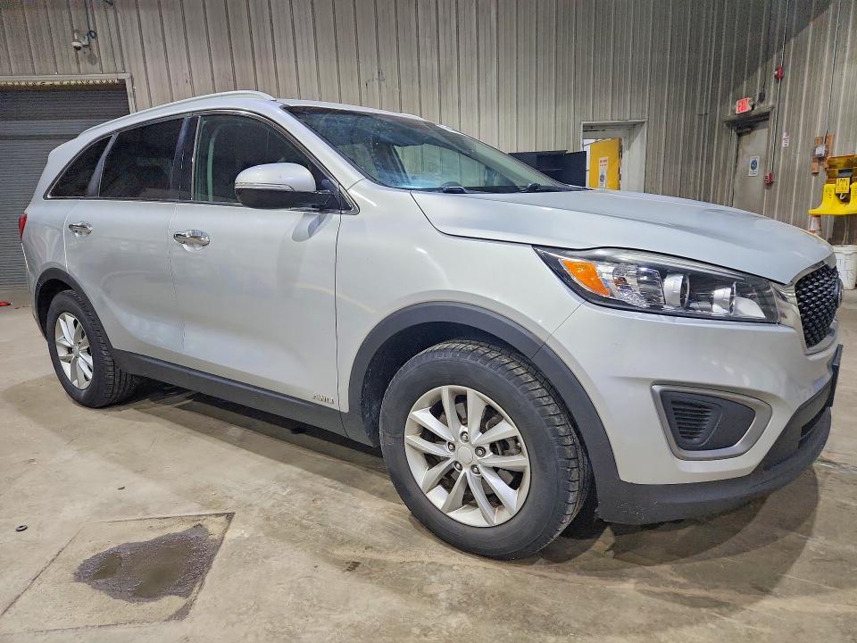 Photo 4 from auction – 2016 KIA SORENTO with VIN 5XYPGDA3XGG098274