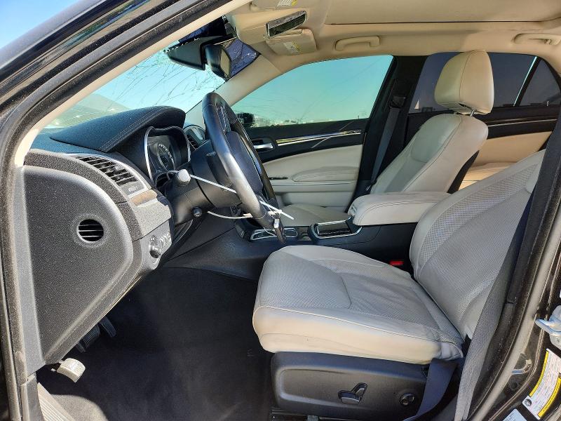 Photo 7 from auction – 2016 CHRYSLER 300C with VIN 2C3CCAET0GH219967