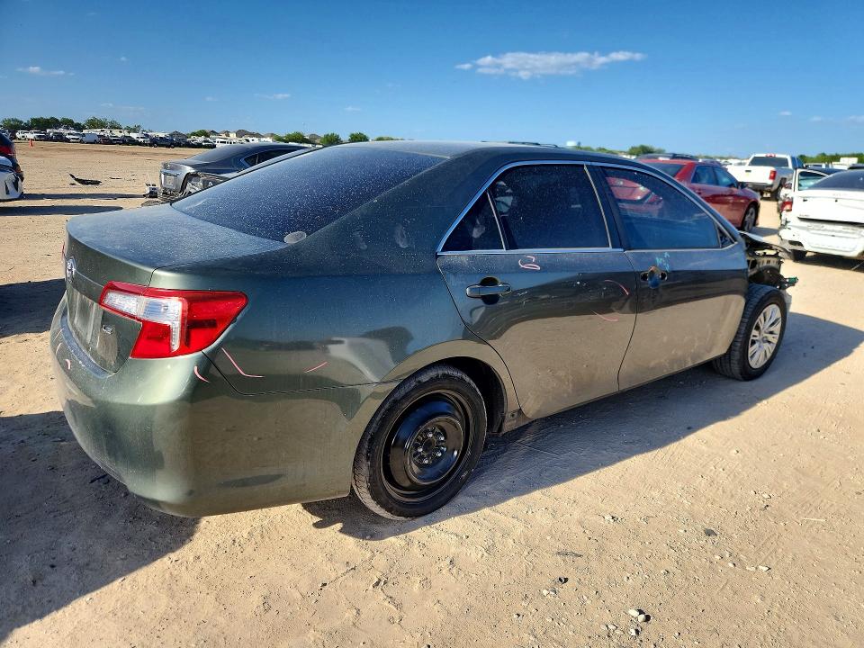 Photo 3 from auction – 2014 TOYOTA CAMRY with VIN 4T4BF1FK9ER385016