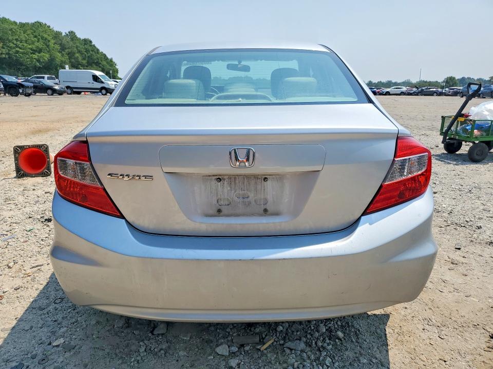 Photo 6 from auction – 2012 HONDA CIVIC with VIN 19XFB2F51CE095392