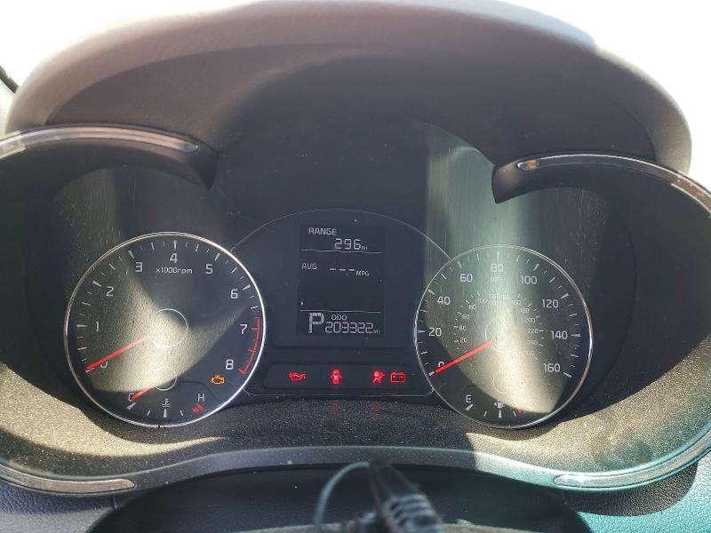 Photo 9 from auction – 2016 KIA FORTE with VIN KNAFX4A6XG5446229