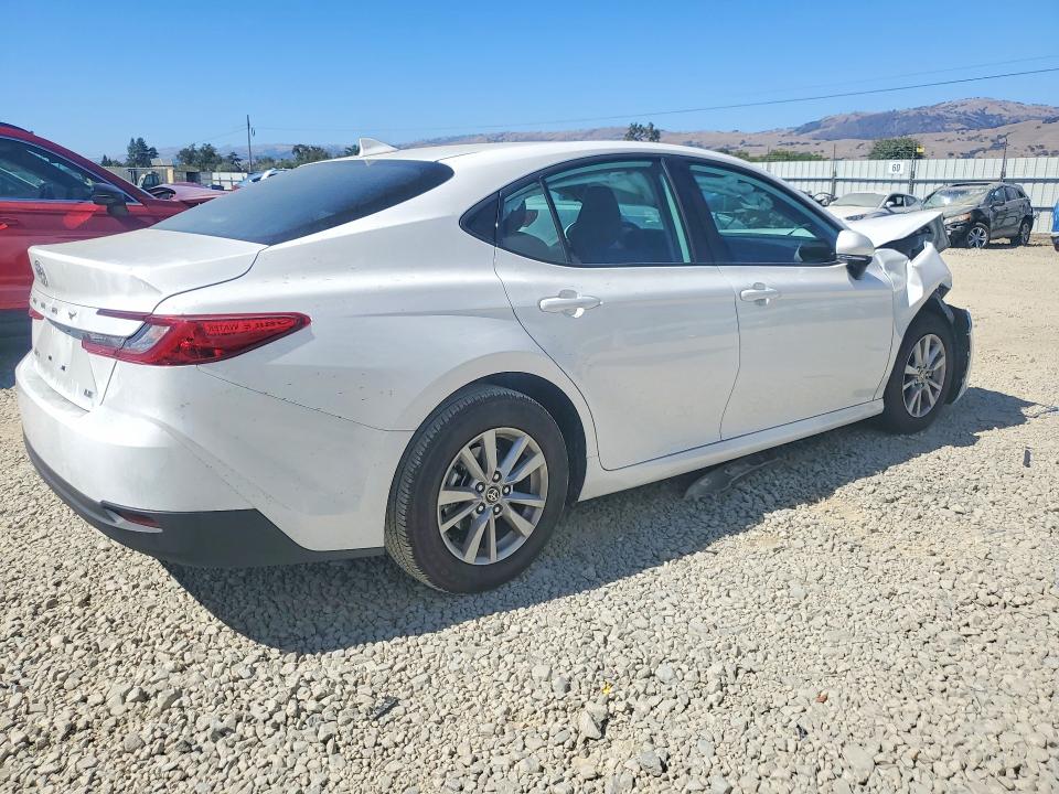 Photo 3 from auction – 2026 TOYOTA CAMRY with VIN 4T1DAACK5TU241398