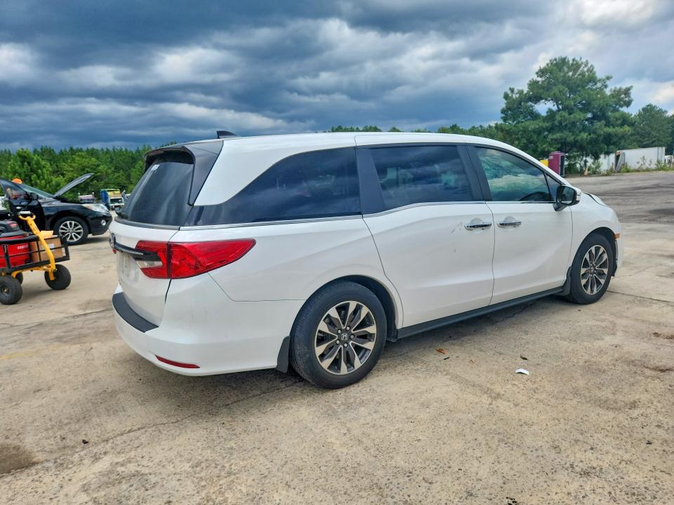 Photo 3 from auction – 2024 HONDA ODYSSEY with VIN 5FNRL6H62RB010893