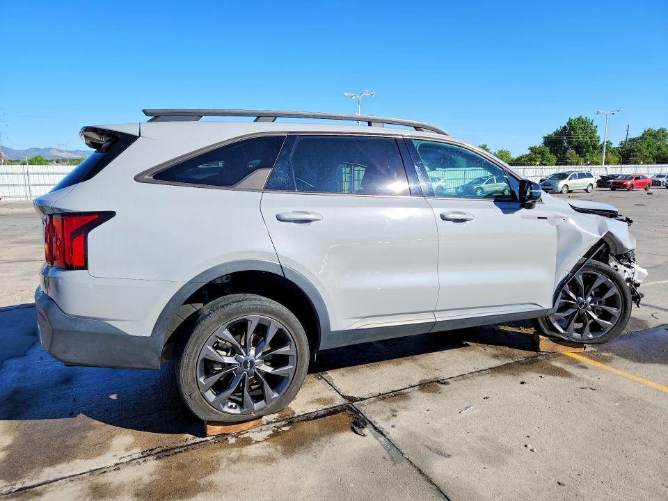 Photo 3 from auction – 2022 KIA SORENTO with VIN 5XYRKDLF9NG124925