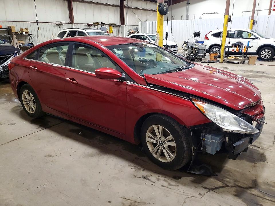 Photo 4 from auction – 2011 HYUNDAI SONATA with VIN 5NPEB4AC9BH060347
