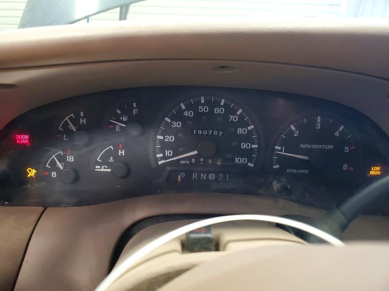 Photo 9 from auction – 1998 LINCOLN NAVIGATOR with VIN 5LMFU28L1WLJ03811