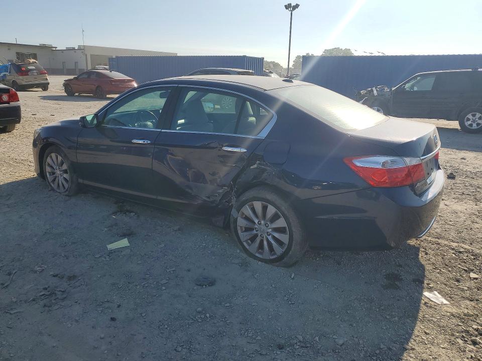 Photo 2 from auction – 2014 HONDA ACCORD with VIN 1HGCR2F83EA038059