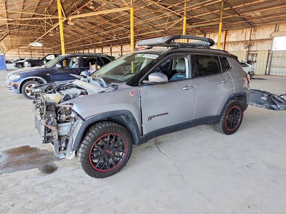 JEEP COMPASS 2019 with VIN 3C4NJDDB6KT617883 - Photo from auction
