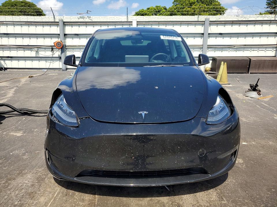 Photo 5 from auction – 2022 TESLA MODEL Y with VIN 7SAYGDEE2NA006742