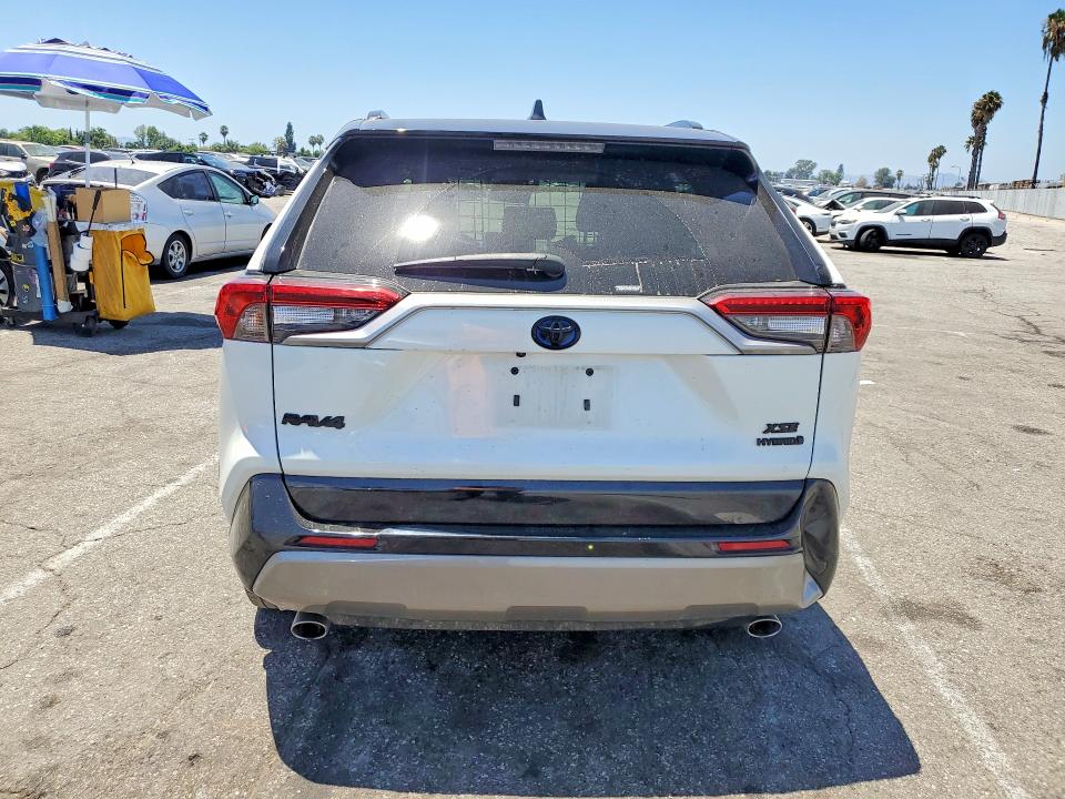 Фото 6 с аукциона – 2022 TOYOTA RAV4 с VIN 4T3E6RFV4NU092289