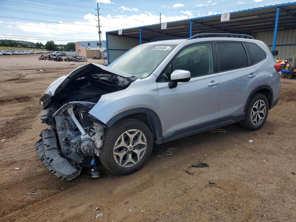 SUBARU FORESTER 2022 with VIN JF2SKAEC2NH507214 - Photo from auction