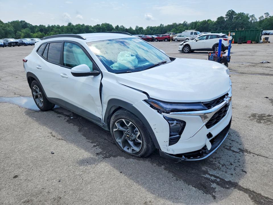Photo 4 from auction – 2025 CHEVROLET TRAX with VIN KL77LHEP2SC334054