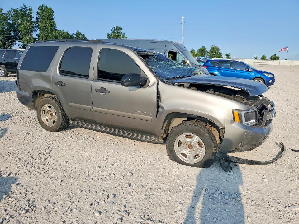 Photo 4 from auction – 2007 CHEVROLET TAHOE with VIN 1GNFC13C17R311253