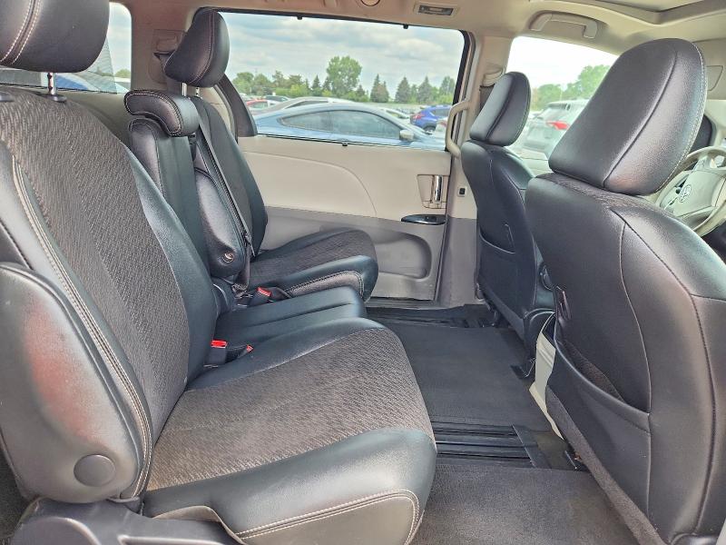 Photo 11 from auction – 2014 TOYOTA SIENNA with VIN 5TDXK3DCXES409836