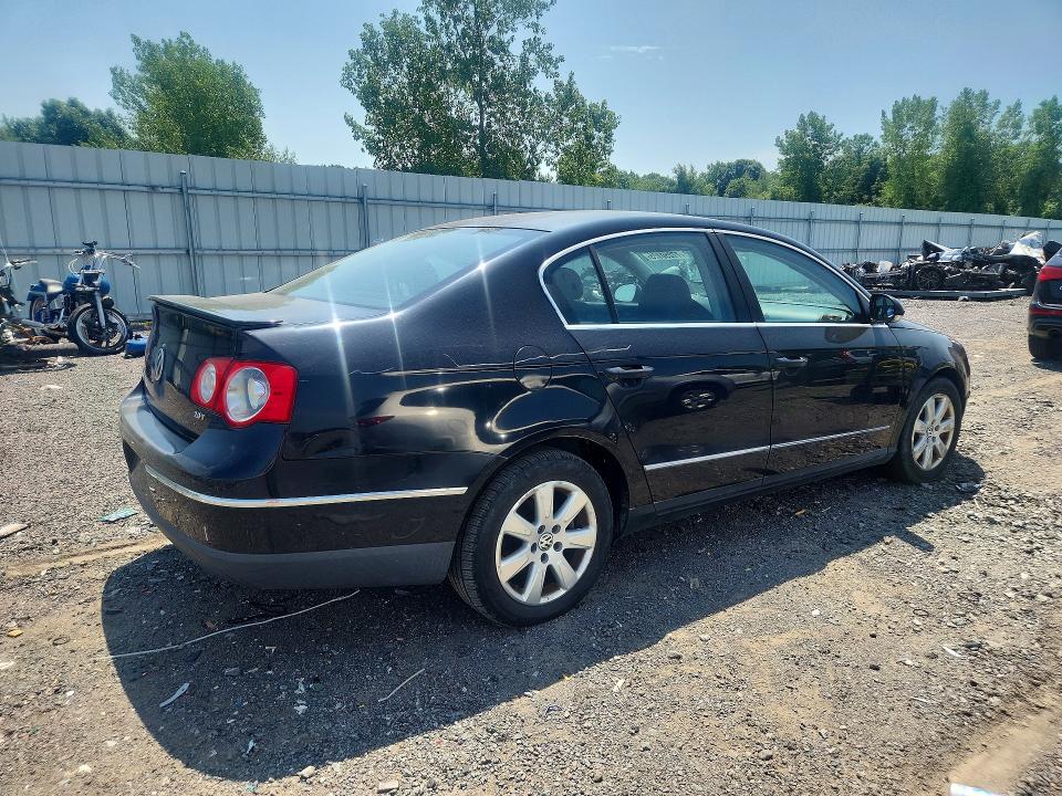 Photo 3 from auction – 2008 VOLKSWAGEN PASSAT with VIN WVWUK73C38P007389