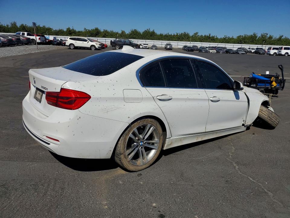 Photo 3 from auction – 2018 BMW 330 with VIN WBA8B9G54JNV00196