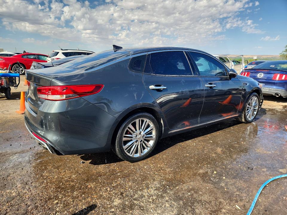 Фото 3 с аукциона – 2016 KIA OPTIMA с VIN 5XXGV4L23GG095988