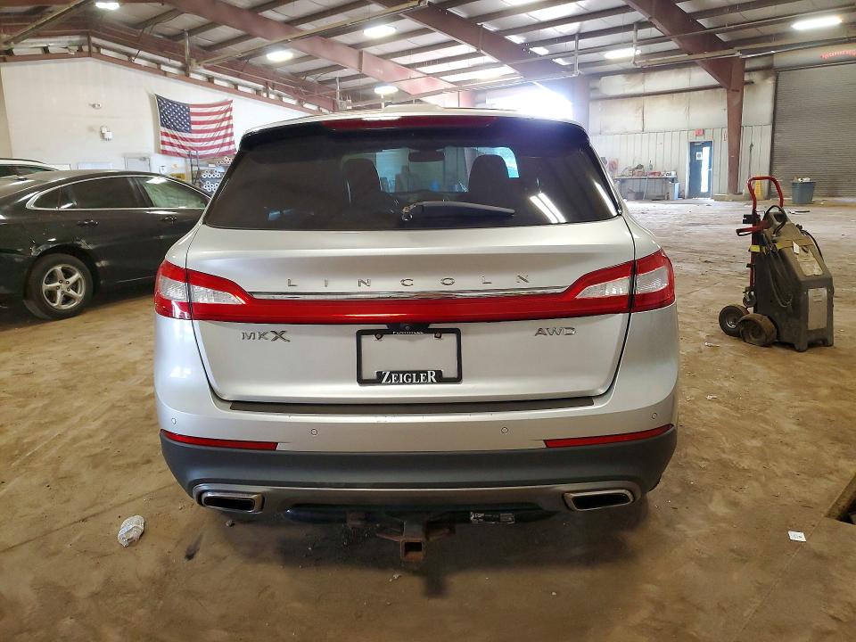 Photo 6 from auction – 2016 LINCOLN MKX with VIN 2LMTJ8LR5GBL32110