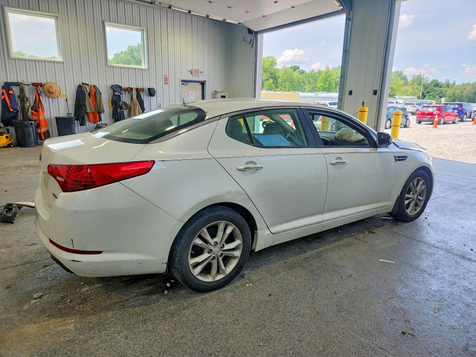 Photo 3 from auction – 2013 KIA OPTIMA with VIN 5XXGN4A71DG207651
