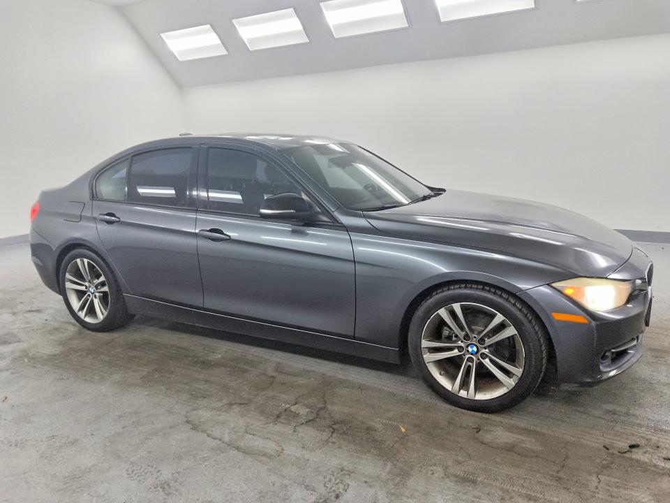 Photo 4 from auction – 2012 BMW 328 with VIN WBA3A5G52CNN65492
