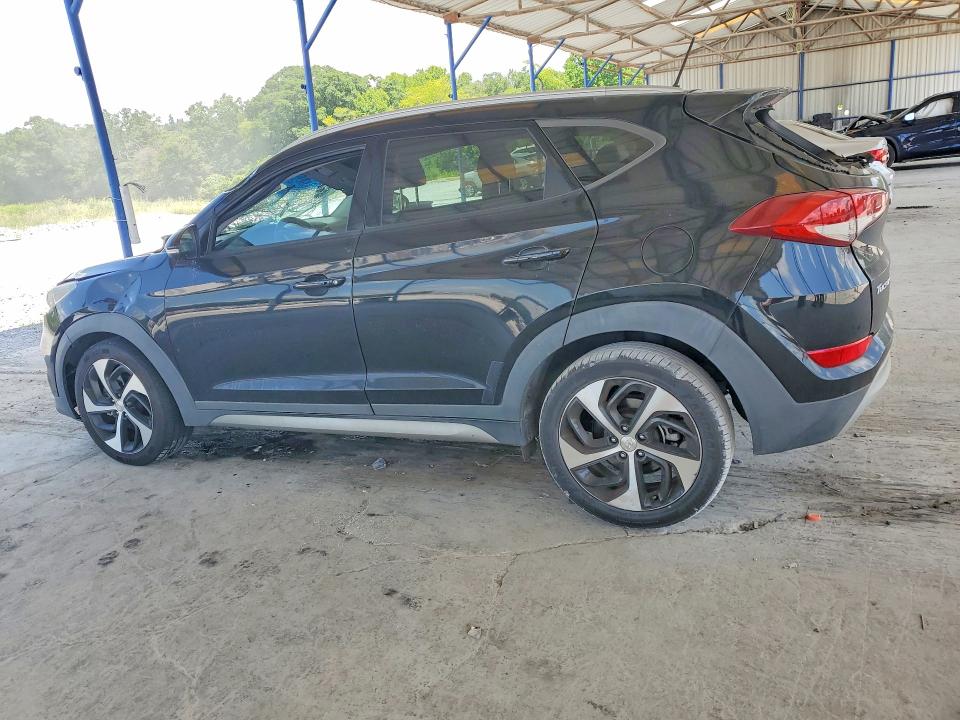 Photo 2 from auction – 2017 HYUNDAI TUCSON with VIN KM8J33A28HU326562