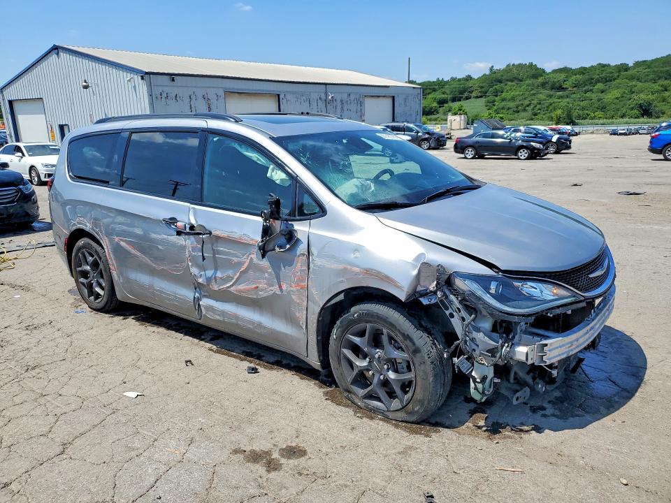 Photo 4 from auction – 2020 CHRYSLER PACIFICA with VIN 2C4RC1EG9LR250731