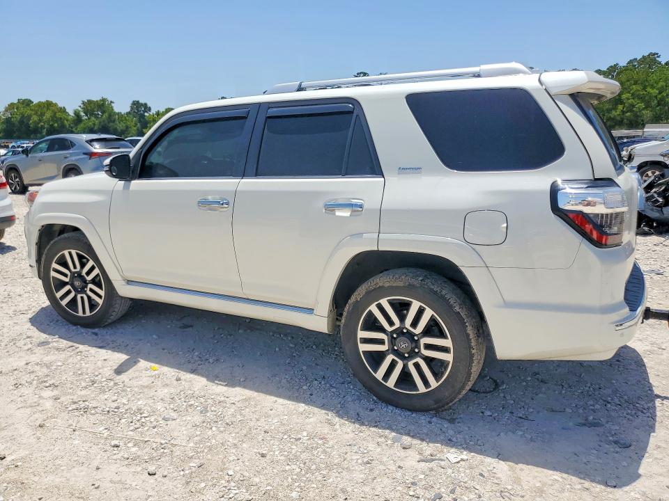 Photo 2 from auction – 2019 TOYOTA 4RUNNER with VIN JTEZU5JR0K5210668