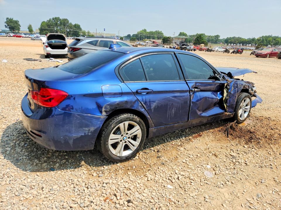 Photo 3 from auction – 2016 BMW 328 with VIN WBA8E9G52GNU29340