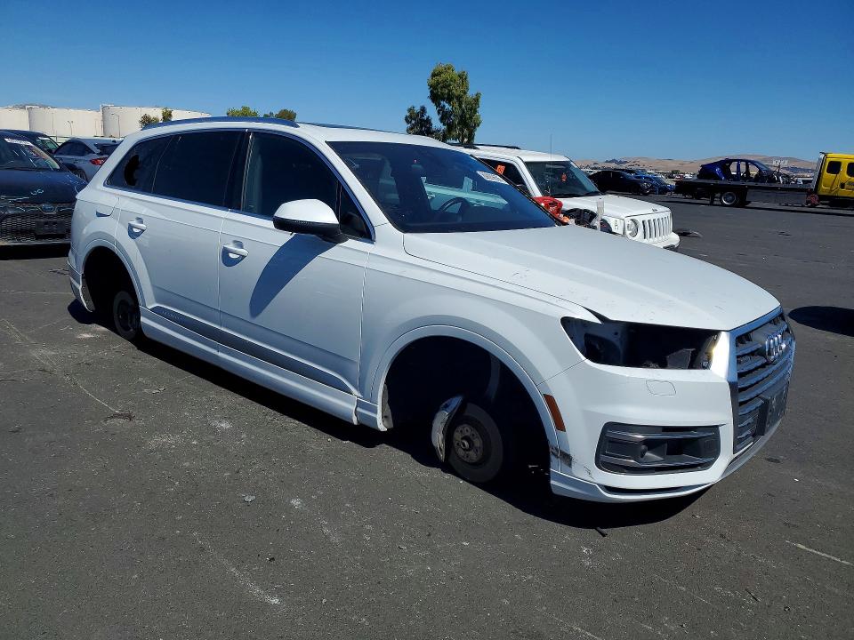 Photo 4 from auction – 2017 AUDI Q7 with VIN WA1LAAF78HD047389