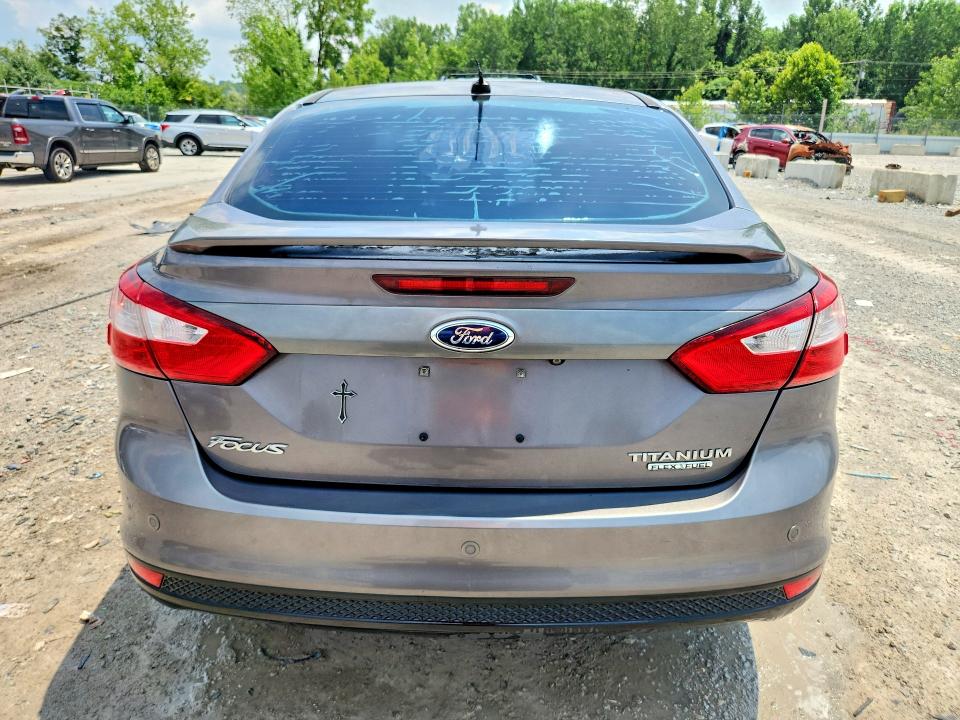 Photo 6 from auction – 2013 FORD FOCUS with VIN 1FADP3J23DL299881