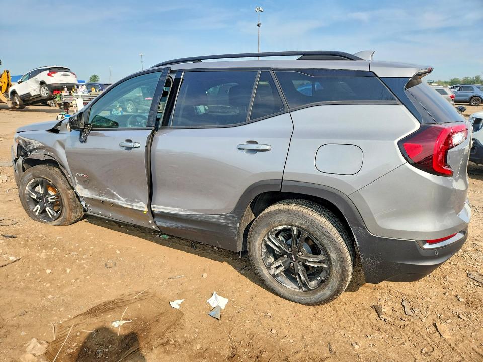 Photo 2 from auction – 2023 GMC TERRAIN with VIN 3GKALYEG6PL134075