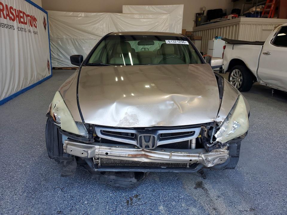 Photo 5 from auction – 2004 HONDA ACCORD with VIN 1HGCM55804A030887