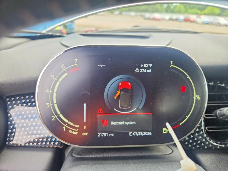 Снимка 9 от търг – 2022 MINI COOPER с VIN WMW43DL06N3N40564