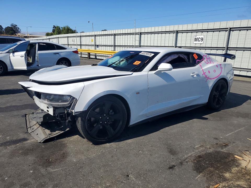 CHEVROLET CAMARO 2018 with VIN 1G1FB1RS4J0189809 - Photo from auction