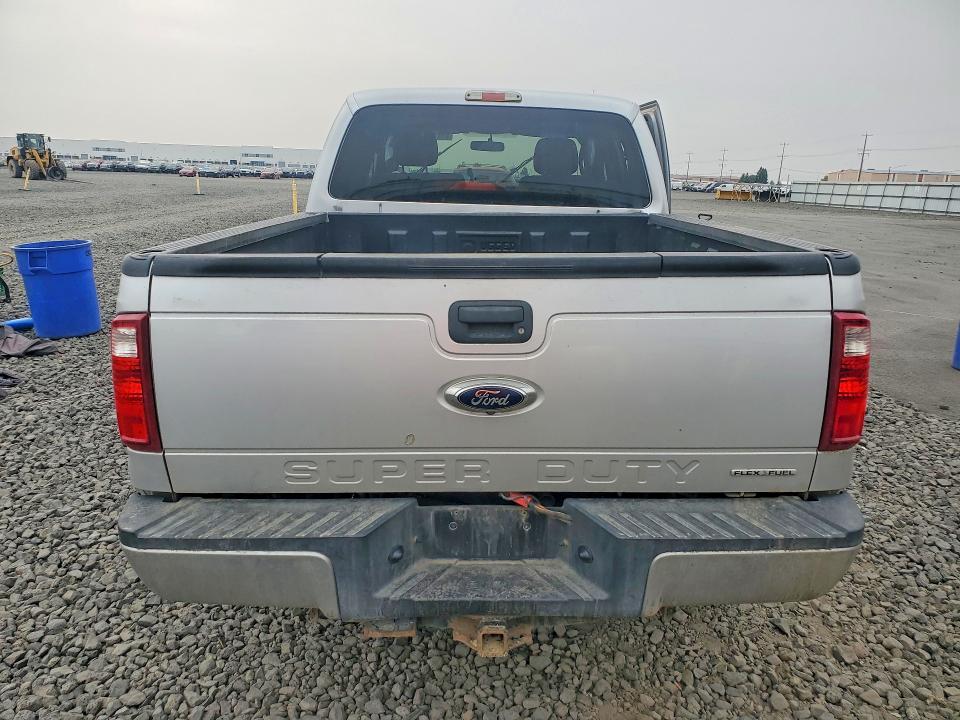 Foto 6 de la subasta – 2014 FORD F250 con VIN 1FT7W2B69EEA44888