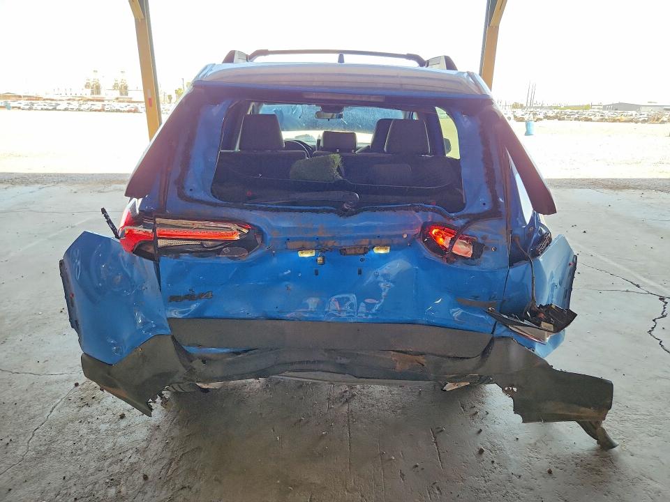 Снимка 6 от търг – 2019 TOYOTA RAV4 с VIN 2T3J1RFV2KC001515