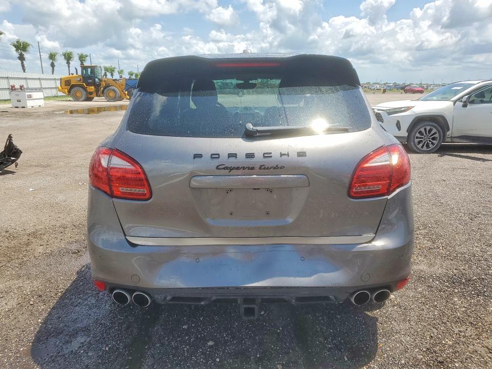Photo 6 from auction – 2011 PORSCHE CAYENNE with VIN WP1AC2A21BLA82036