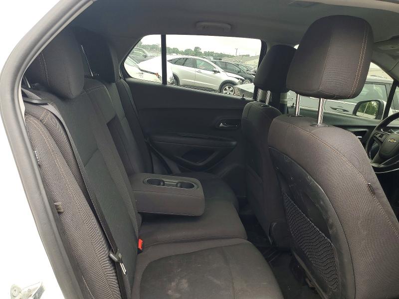 Photo 11 from auction – 2017 CHEVROLET TRAX with VIN 3GNCJNSB8HL270606