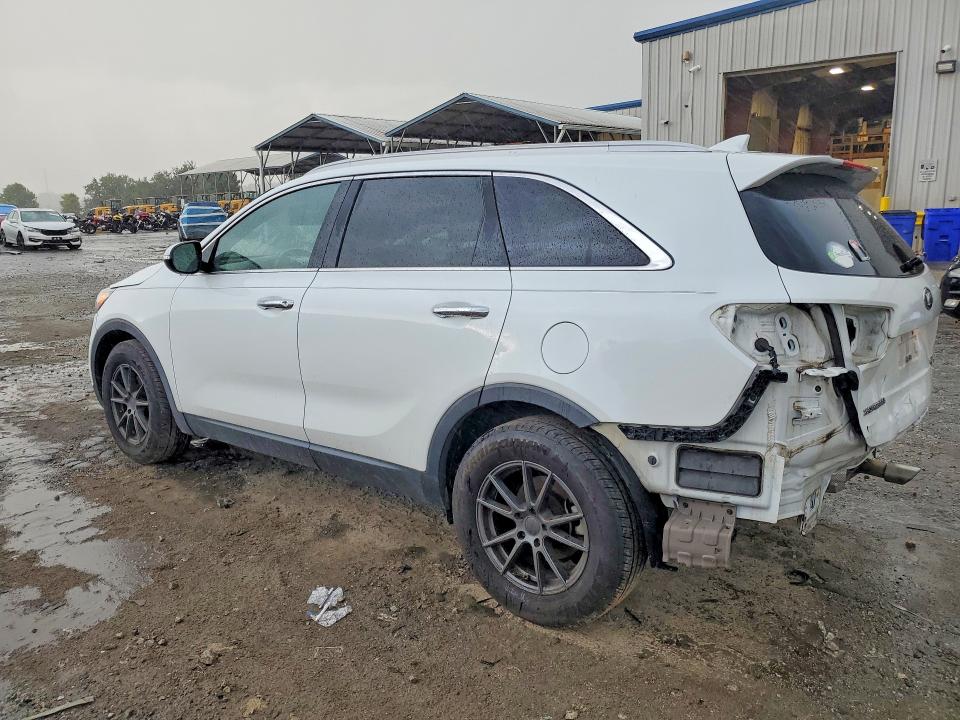 Photo 2 from auction – 2017 KIA SORENTO with VIN 5XYPG4A39HG275155