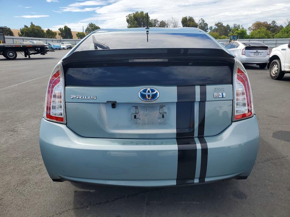 Photo 6 from auction – 2014 TOYOTA PRIUS with VIN JTDKN3DU0E1818628