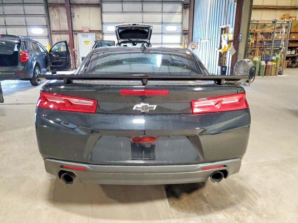 Photo 6 from auction – 2017 CHEVROLET CAMARO with VIN 1G1FB1RX5H0111528