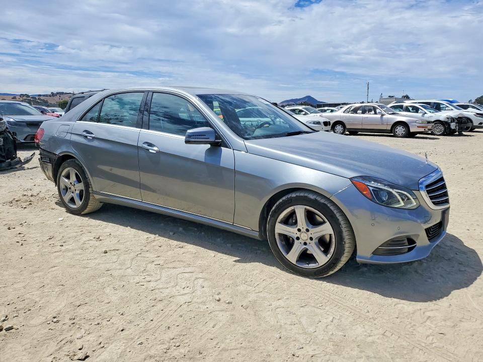 Photo 4 from auction – 2014 MERCEDES-BENZ E with VIN WDDHF5KB0EA923891