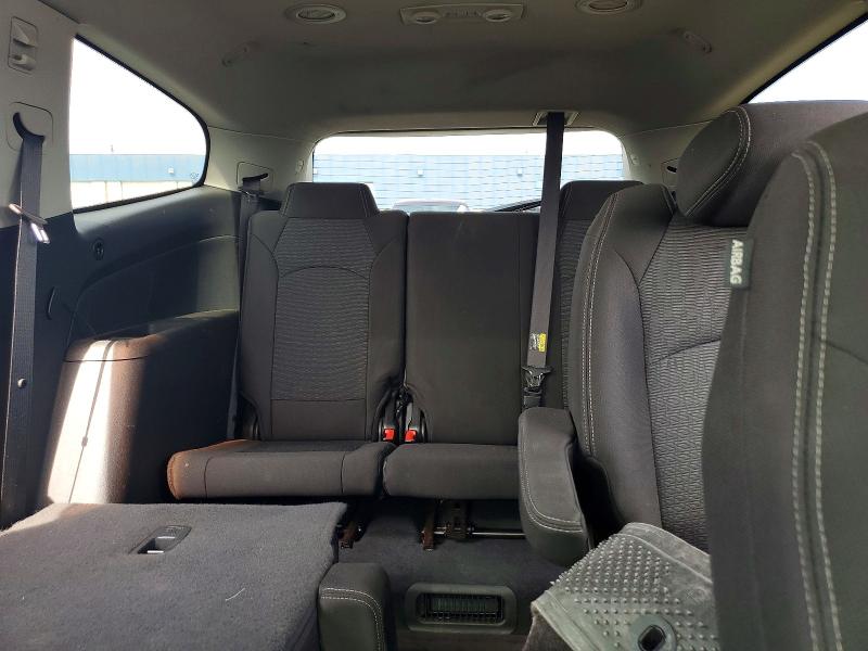 Photo 10 from auction – 2017 CHEVROLET TRAVERSE with VIN 1GNKVGKD2HJ272436