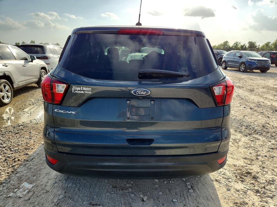 Photo 6 from auction – 2019 FORD ESCAPE with VIN 1FMCU0F73KUC52404