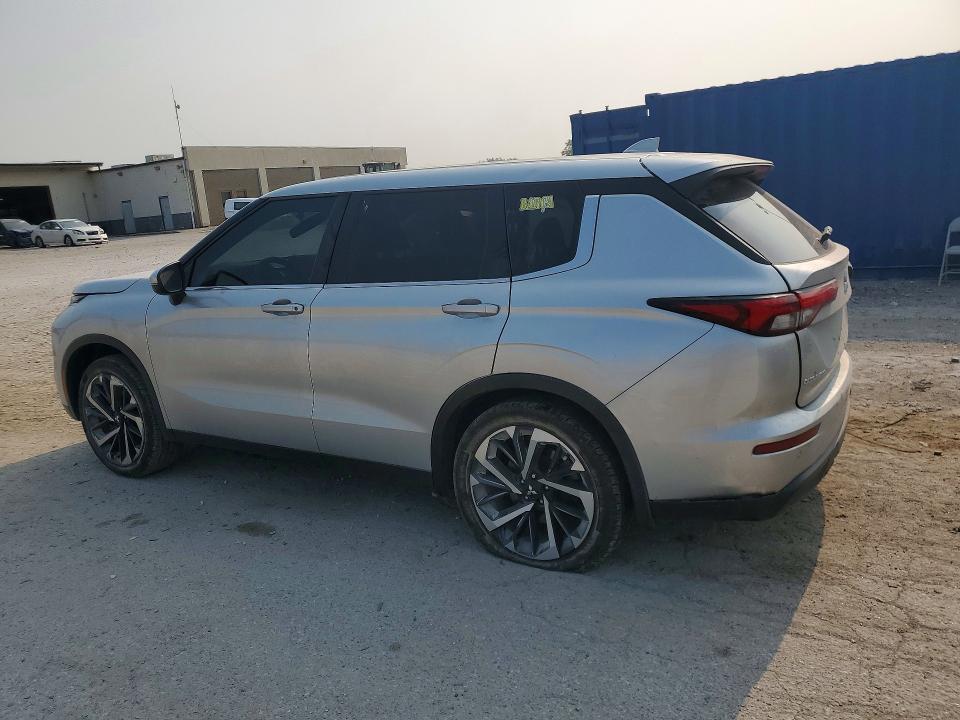 Photo 2 from auction – 2022 MITSUBISHI OUTLANDER with VIN JA4J4TA83NZ019380