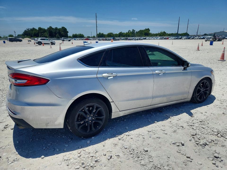 Photo 3 from auction – 2019 FORD FUSION with VIN 3FA6P0HD9KR170332