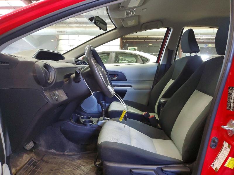 Photo 7 from auction – 2014 TOYOTA PRIUS C with VIN JTDKDTB37E1569600
