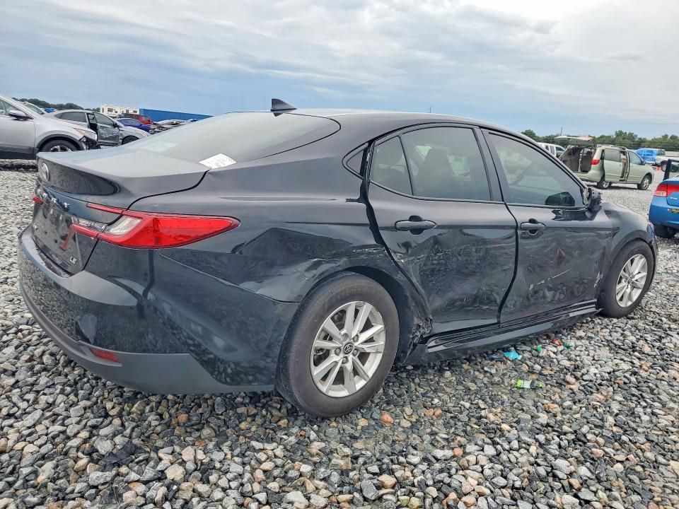 Фото 3 с аукциона – 2025 TOYOTA CAMRY с VIN 4T1DAACK6SU136352