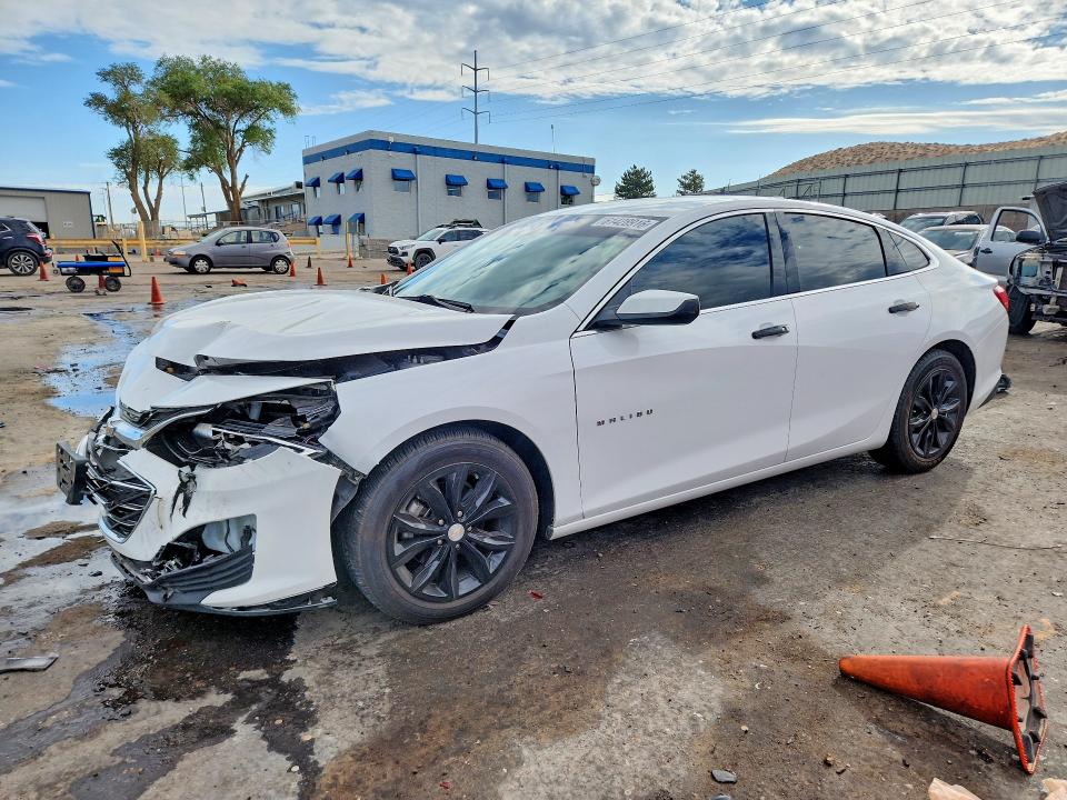 CHEVROLET MALIBU 2023 with VIN 1G1ZD5ST4PF220712 - Photo from auction