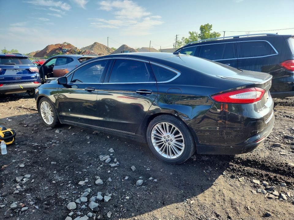 Zdjęcie 2 z aukcji – 2014 FORD FUSION z VIN 3FA6P0LU9ER334920
